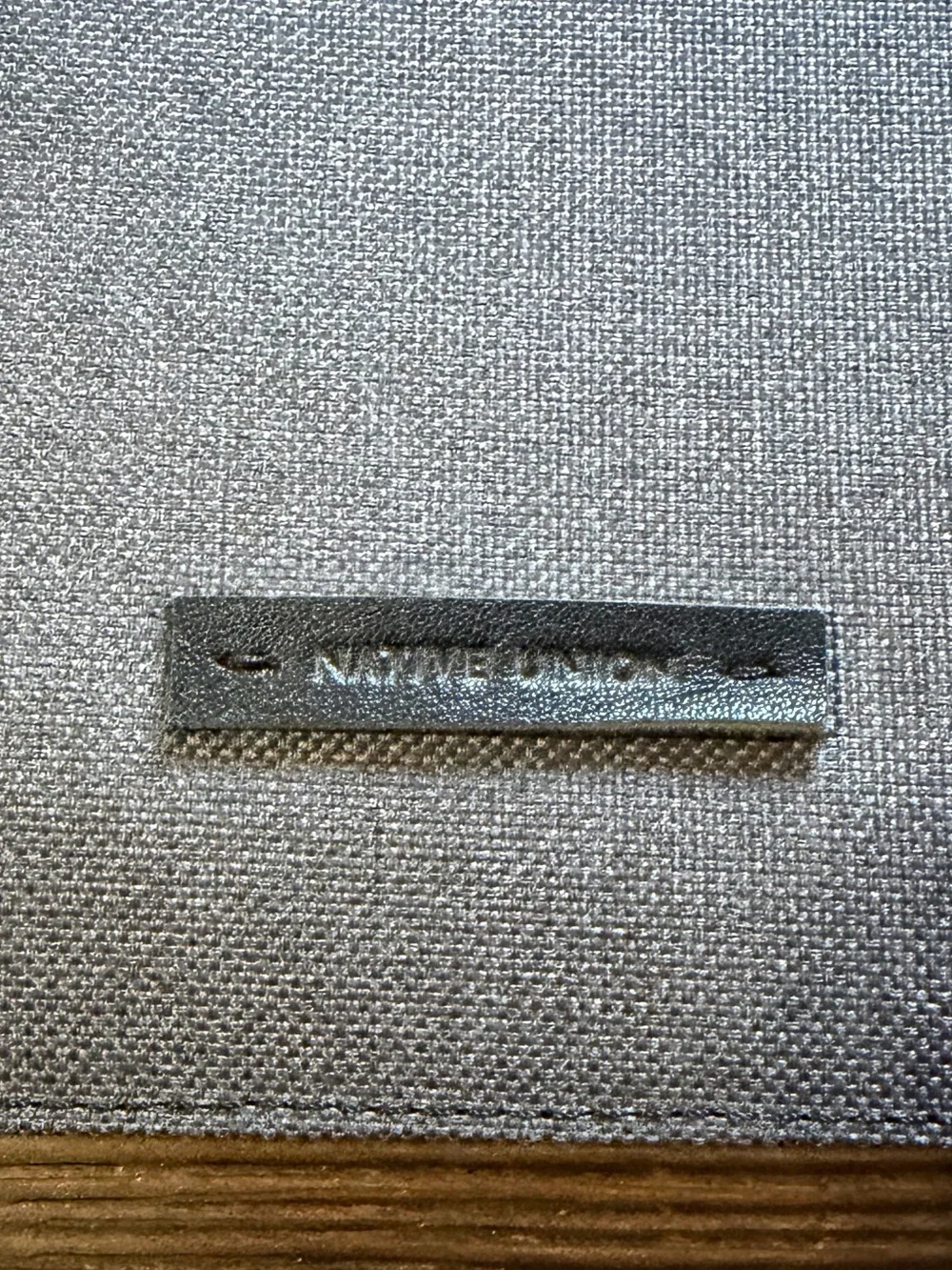 Native Union sleek grey